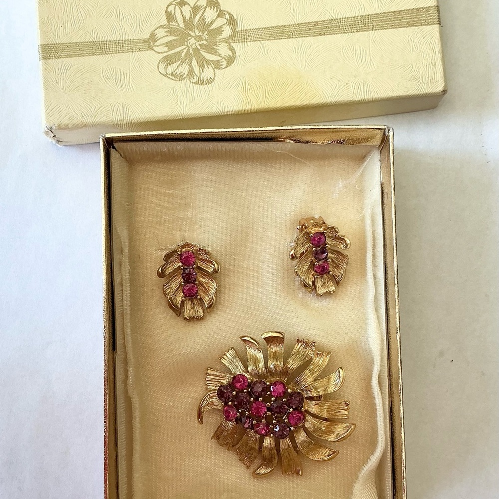 Vintage Coro Gold  Purple and Pink Floral Brooch Set